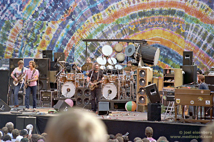 grateful_dead230582_8-02.jpg